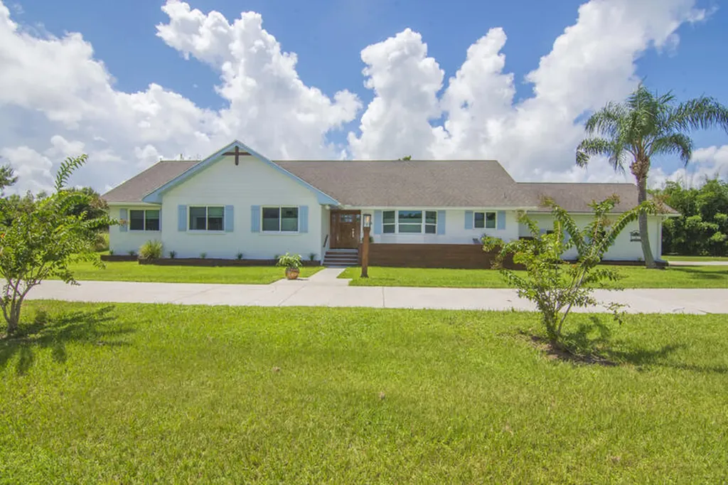 3675 66th Avenue Vero Beach FL 32966