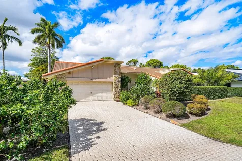 5104 Pineview Circle Delray Beach FL 33445