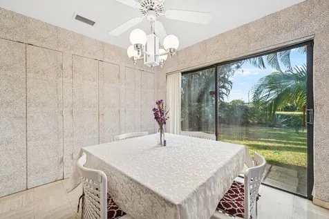 5104 Pineview Circle Delray Beach FL 33445