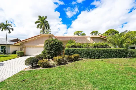5104 Pineview Circle Delray Beach FL 33445