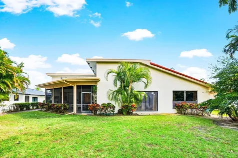 5104 Pineview Circle Delray Beach FL 33445