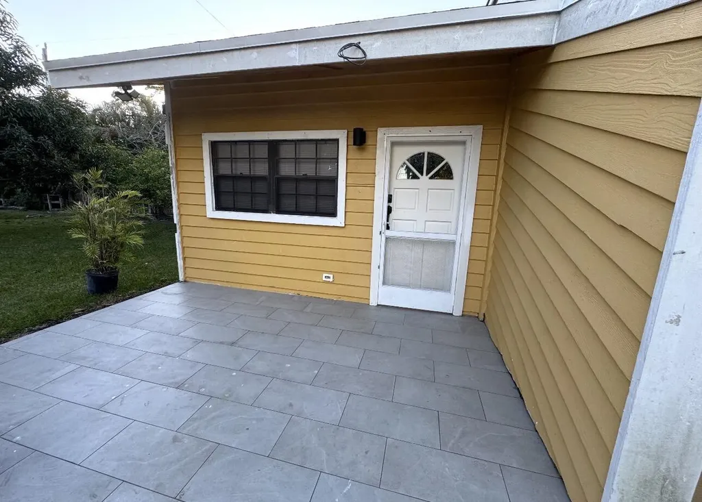 5239 Club Road Haverhill FL 33415