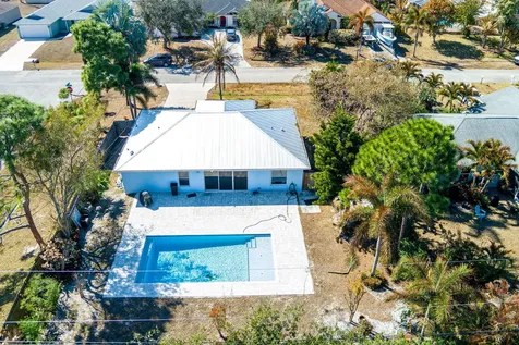 4334 Sw Calah Circle Port Saint Lucie FL 34953
