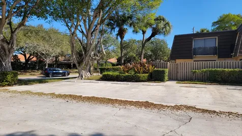 117 1st Court Palm Beach Gardens FL 33410