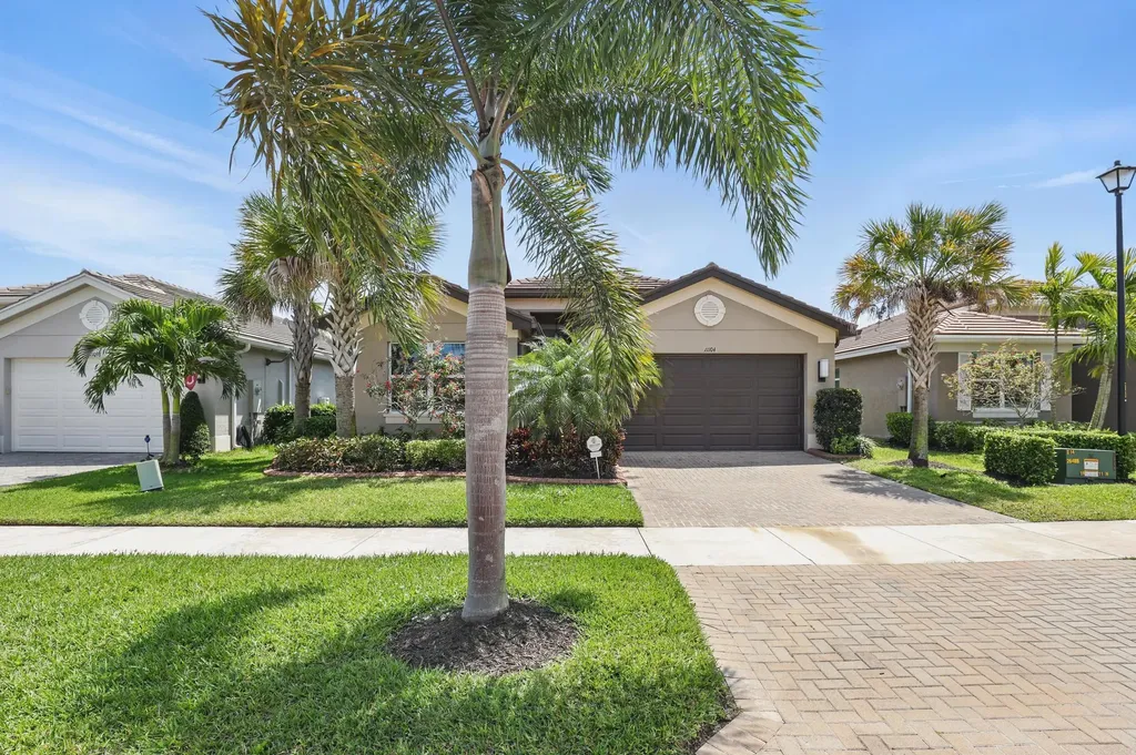 11104 Sw Carriage Hill Lane Port Saint Lucie FL 34987
