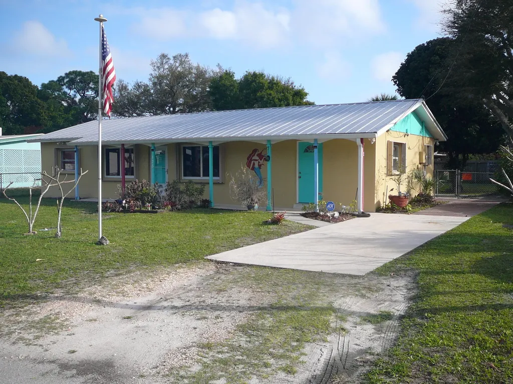 125 Garden Avenue Fort Pierce FL 34982