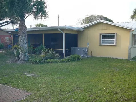 125 Garden Avenue Fort Pierce FL 34982