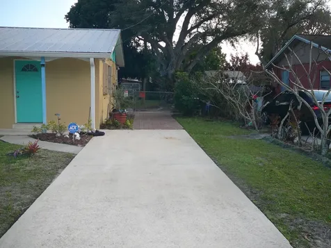 125 Garden Avenue Fort Pierce FL 34982