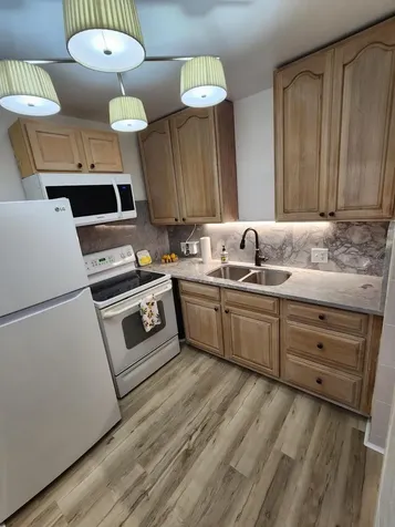 106 Suffolk C Boca Raton FL 33434