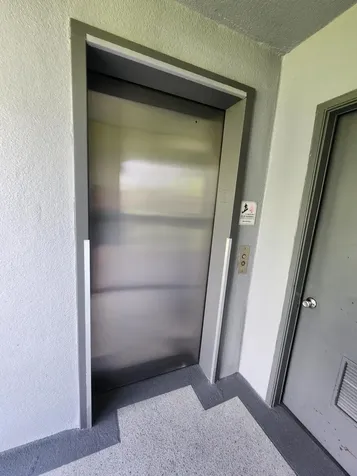 106 Suffolk C Boca Raton FL 33434