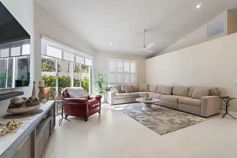 45 Via Verona Palm Beach Gardens FL 33418