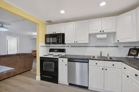 118 Capri C Delray Beach FL 33484