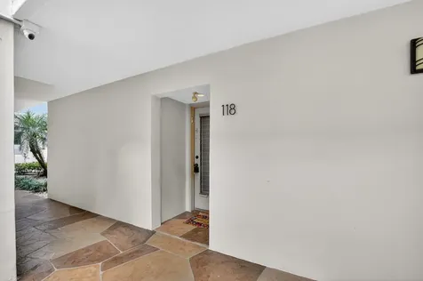118 Capri C Delray Beach FL 33484