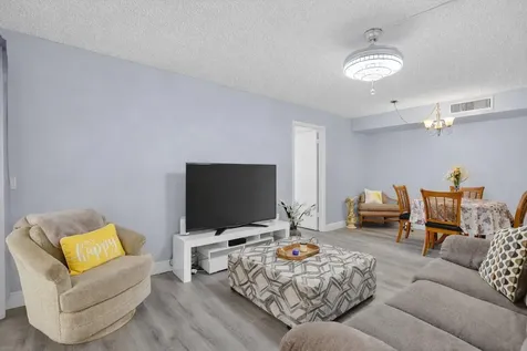 118 Capri C Delray Beach FL 33484