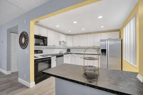 118 Capri C Delray Beach FL 33484