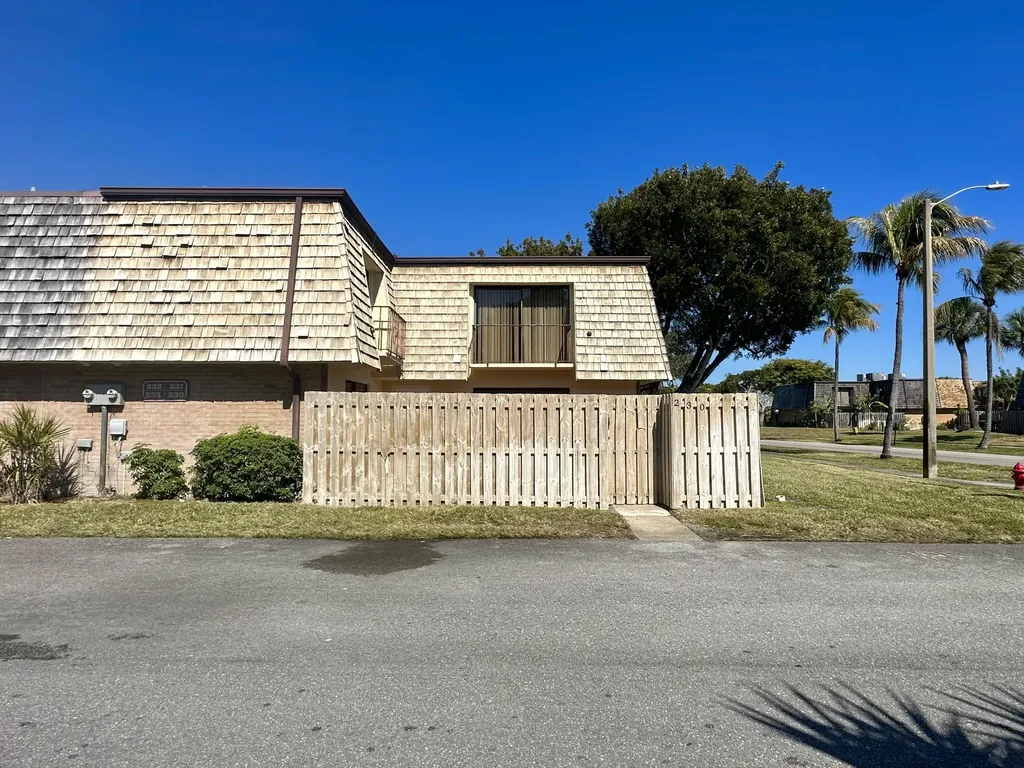 230 Lake Arbor Drive Palm Springs FL 33461