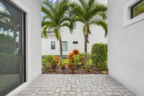 6980 Nw 28th Avenue Boca Raton FL 33496