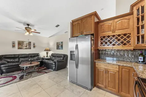 11827 Sw 7th Street Pembroke Pines FL 33025