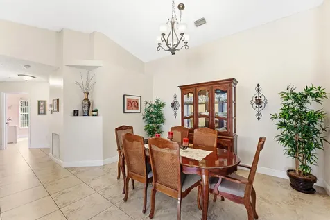 11827 Sw 7th Street Pembroke Pines FL 33025