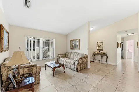 11827 Sw 7th Street Pembroke Pines FL 33025