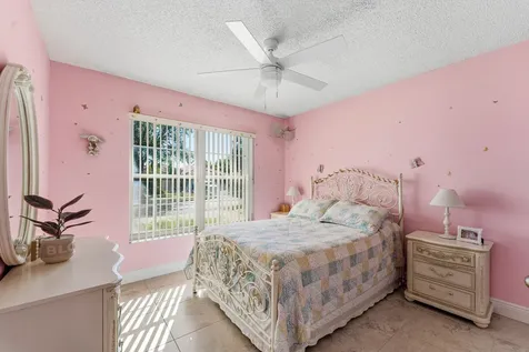 11827 Sw 7th Street Pembroke Pines FL 33025