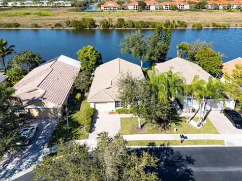 11827 Sw 7th Street Pembroke Pines FL 33025