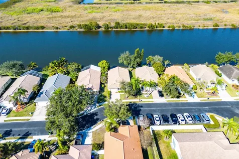 11827 Sw 7th Street Pembroke Pines FL 33025