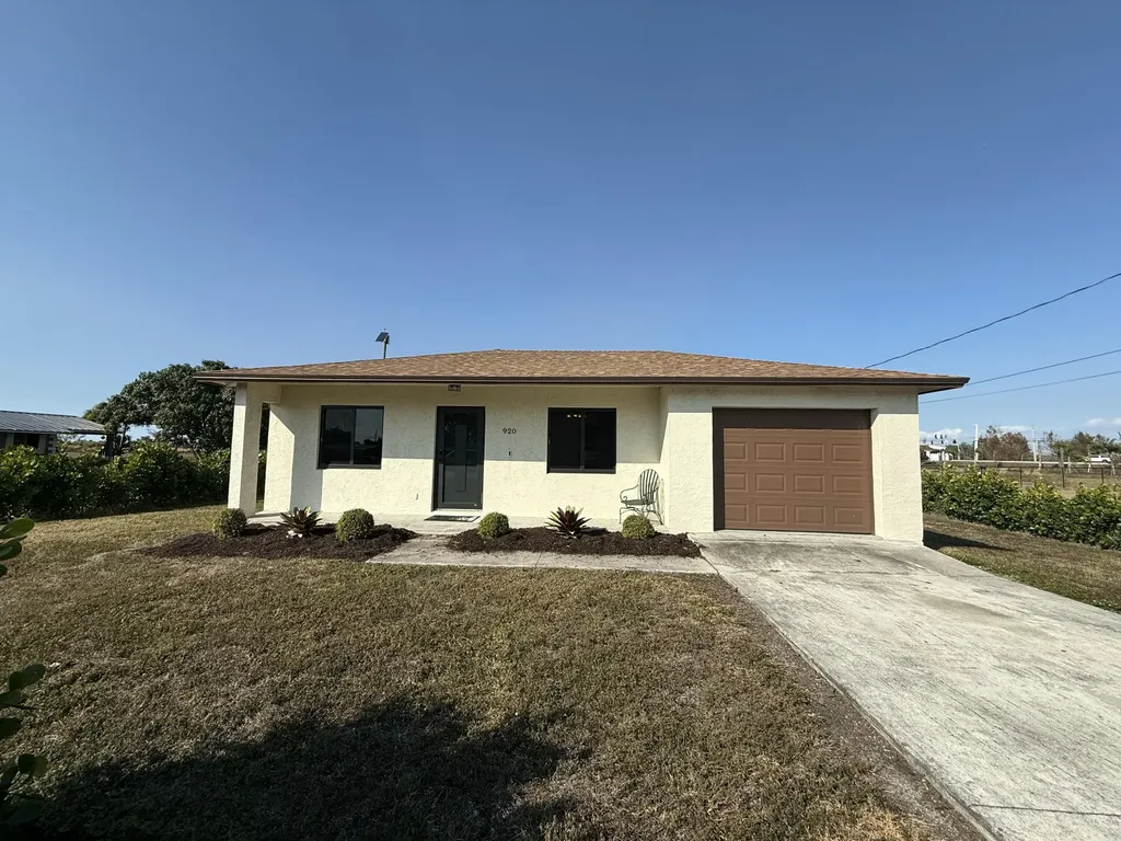920 Nw 4th Street South Bay FL 33493
