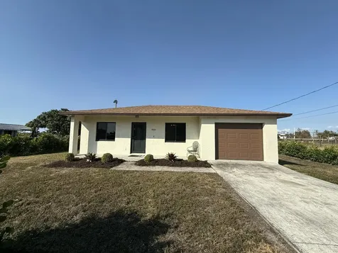 920 Nw 4th Street South Bay FL 33493
