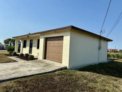920 Nw 4th Street South Bay FL 33493