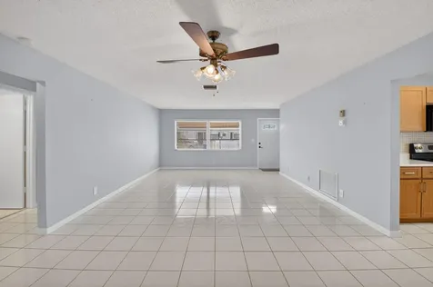 1825 Sw 17th Street Boynton Beach FL 33426