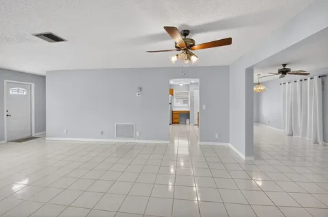 1825 Sw 17th Street Boynton Beach FL 33426