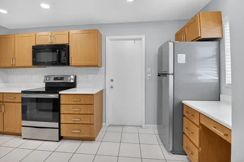 1825 Sw 17th Street Boynton Beach FL 33426
