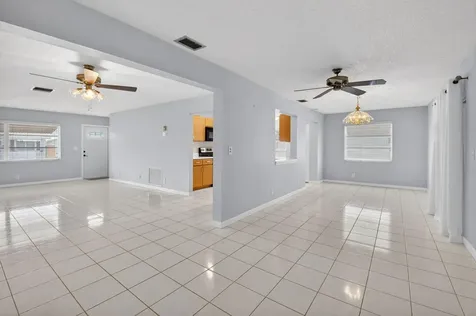 1825 Sw 17th Street Boynton Beach FL 33426