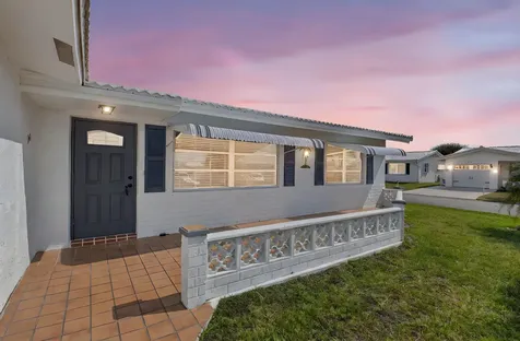 1825 Sw 17th Street Boynton Beach FL 33426