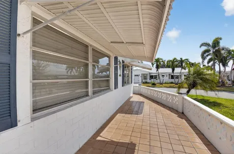 1825 Sw 17th Street Boynton Beach FL 33426
