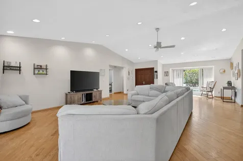 10185 Harbourtown Court Boca Raton FL 33498