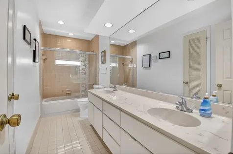 10185 Harbourtown Court Boca Raton FL 33498