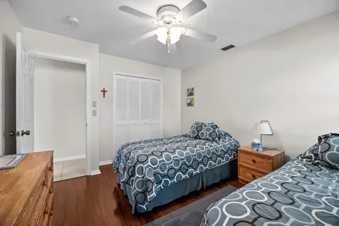 571 Ne Town Terrace Jensen Beach FL 34957