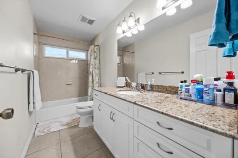 571 Ne Town Terrace Jensen Beach FL 34957