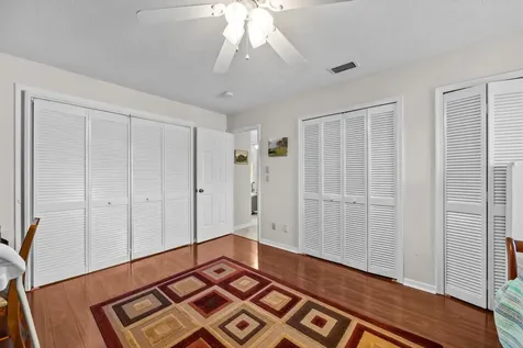 571 Ne Town Terrace Jensen Beach FL 34957
