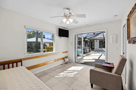 571 Ne Town Terrace Jensen Beach FL 34957