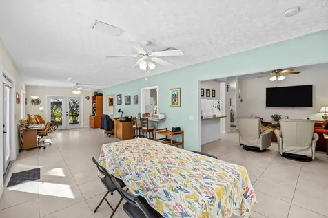 571 Ne Town Terrace Jensen Beach FL 34957