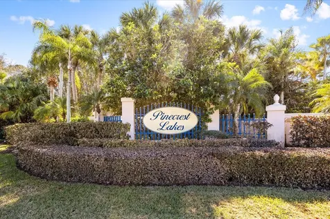 571 Ne Town Terrace Jensen Beach FL 34957