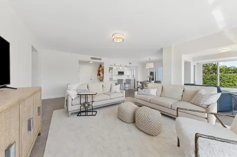 555 Se 6th Avenue Delray Beach FL 33483