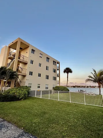 300 Croton Avenue Lantana FL 33462