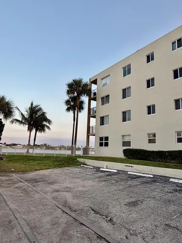 300 Croton Avenue Lantana FL 33462