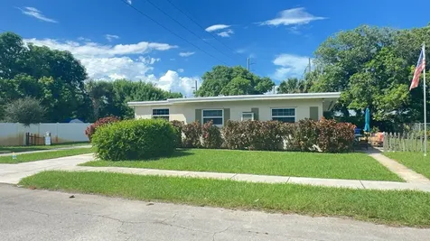 182 W 34th Street Riviera Beach FL 33404