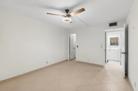 293 Normandy G Delray Beach FL 33484