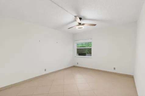293 Normandy G Delray Beach FL 33484